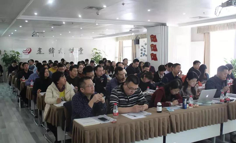 中州建設有限公司周六、周日“充電”忙